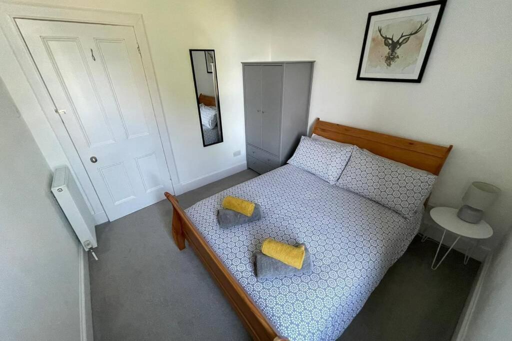 No 10 Immaculate City Centre, Top Floor 2 Bed Flat With Free Parking Inverness Esterno foto