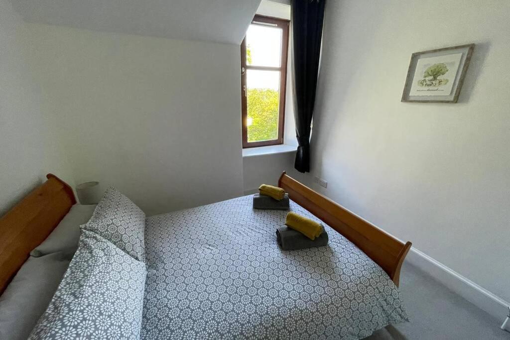 No 10 Immaculate City Centre, Top Floor 2 Bed Flat With Free Parking Inverness Esterno foto