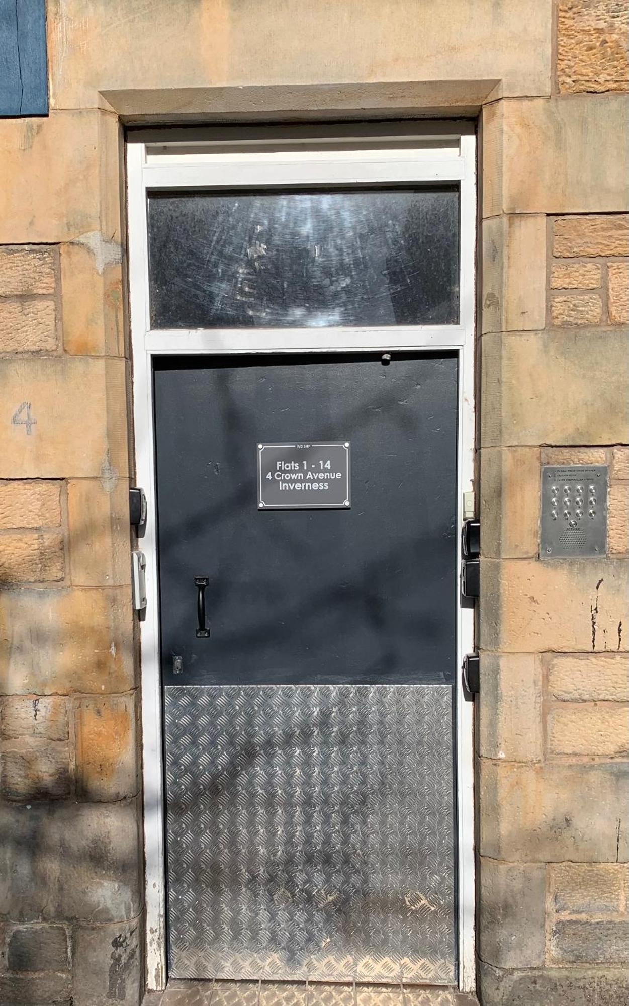 No 10 Immaculate City Centre, Top Floor 2 Bed Flat With Free Parking Inverness Esterno foto
